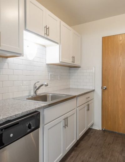 west-oaks-apartments-for-rent-in-southfield-mi-gallery-3